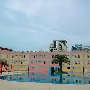 hotel-aquapark-batumi.batumihotels.net/