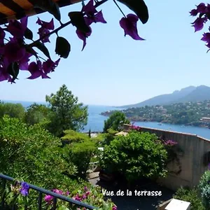 Appartement Studio A Sur Mer A 400 M De La Plage Avec Vue Sur La Mer Terrasse Amenagee Et Wifi